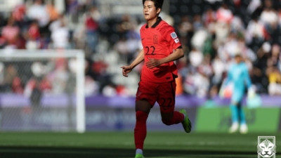 설영우, 잉글랜드 빅클럽 향한 도약? “셔필드, EPL 승격 노리며 큰 관심”
