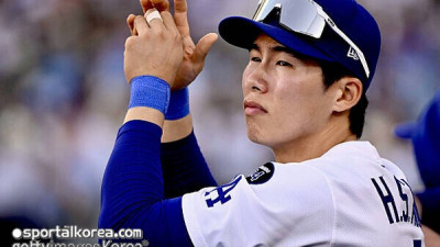 [MLB] 좌완 상대 고전한 김혜성, 벤치로 물러나… 다저스, 베츠·오타니 타순 교체로 승부수