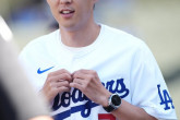 손흥민, LA 다저스 마운드 점령! 완벽한 시구로 홈 데뷔전 기대감 고조…해외축구중계 팬들 열광